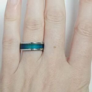 Vintage Mood Ring, Silver Tone Band, Color Changing 90s Y2K Style, Size 5.5